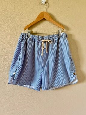 MISSLOOK Blue and White Pinstripe Drawstring Athletic Shorts